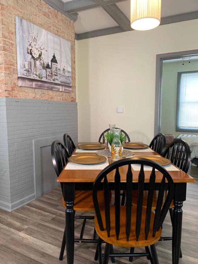 Hébergement de vacances Huge 6Br Home , Modern & Convenient *