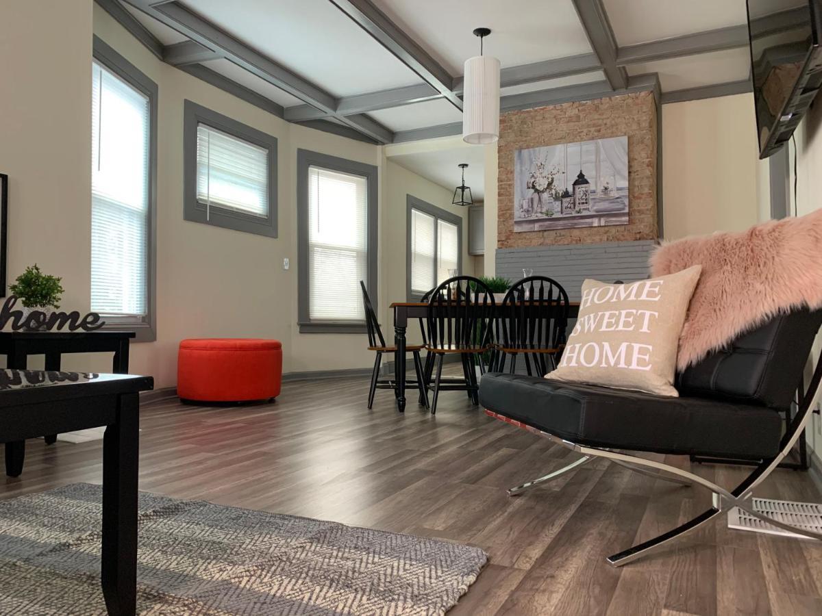 Hébergement de vacances Huge 6Br Home , Modern & Convenient *