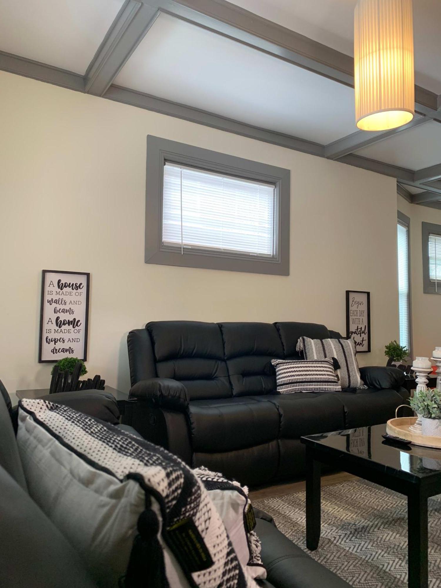 Huge 6Br Home , Modern & Convenient Hébergement de vacances Niagara Falls